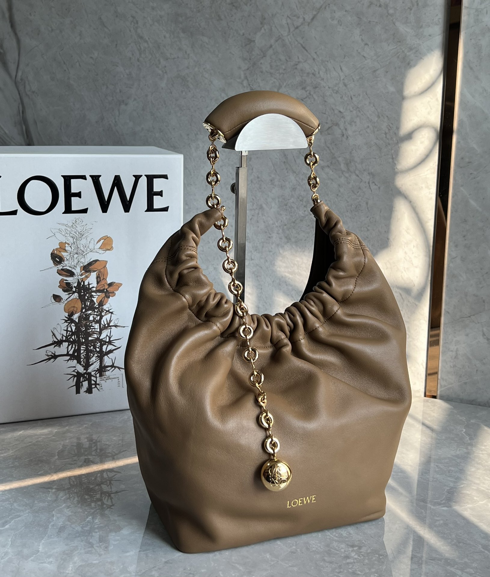 Loewe Medium Squeeze Bag in Mellow Nappa Lambskin Toffee